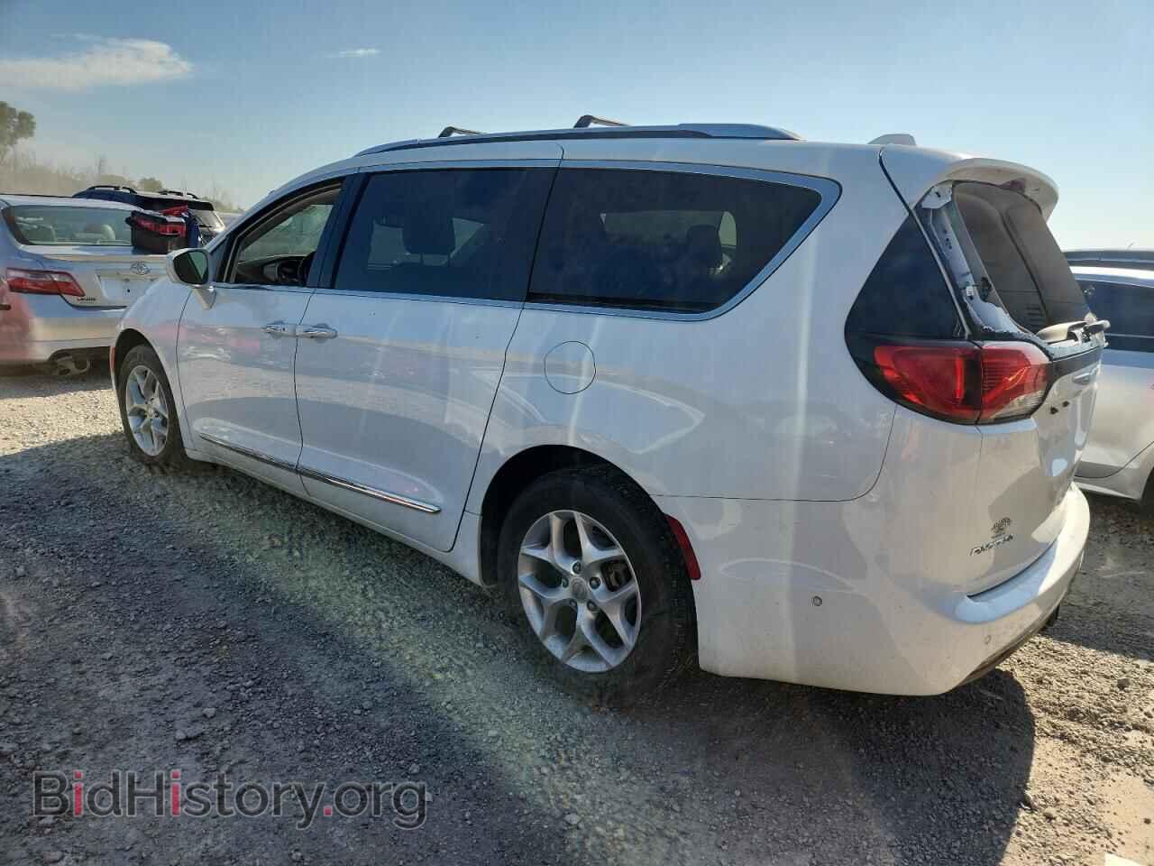 2017 CHRYSLER PACIFICA - VIN: 2C4RC1EG6HR577417 - Photo 2