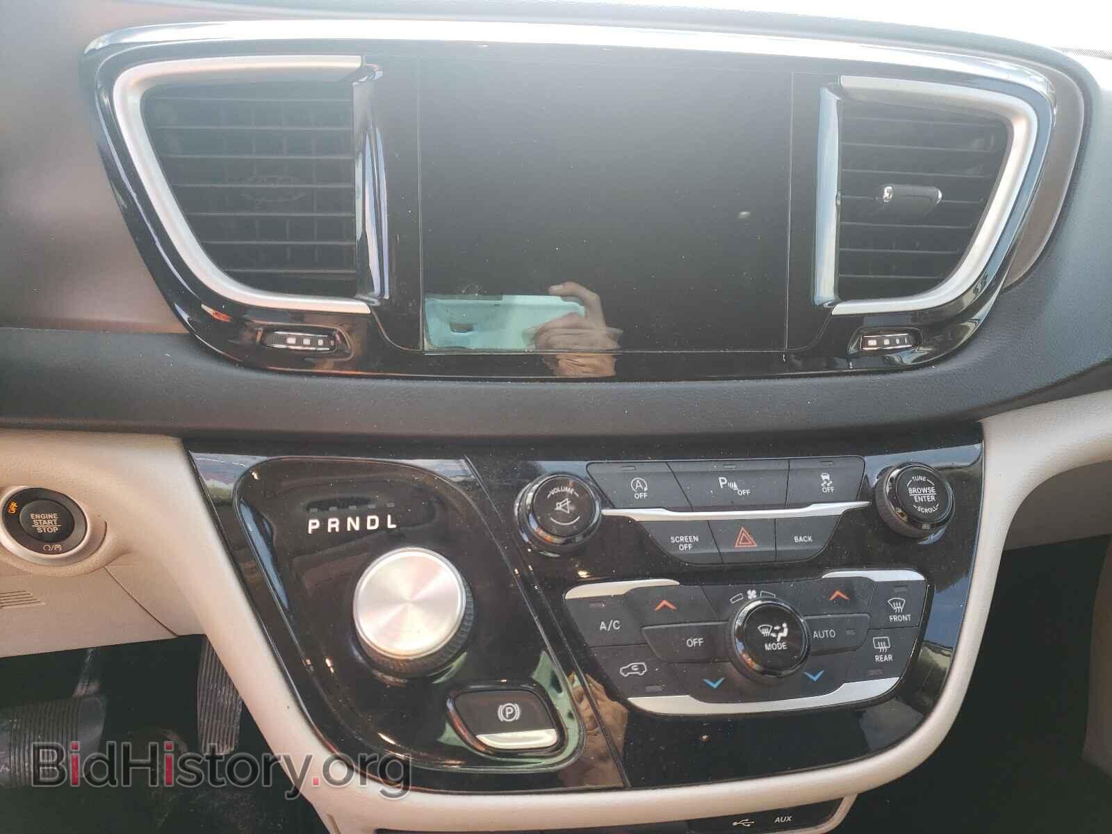2017 CHRYSLER PACIFICA - VIN: 2C4RC1BG6HR784782 - Photo 9