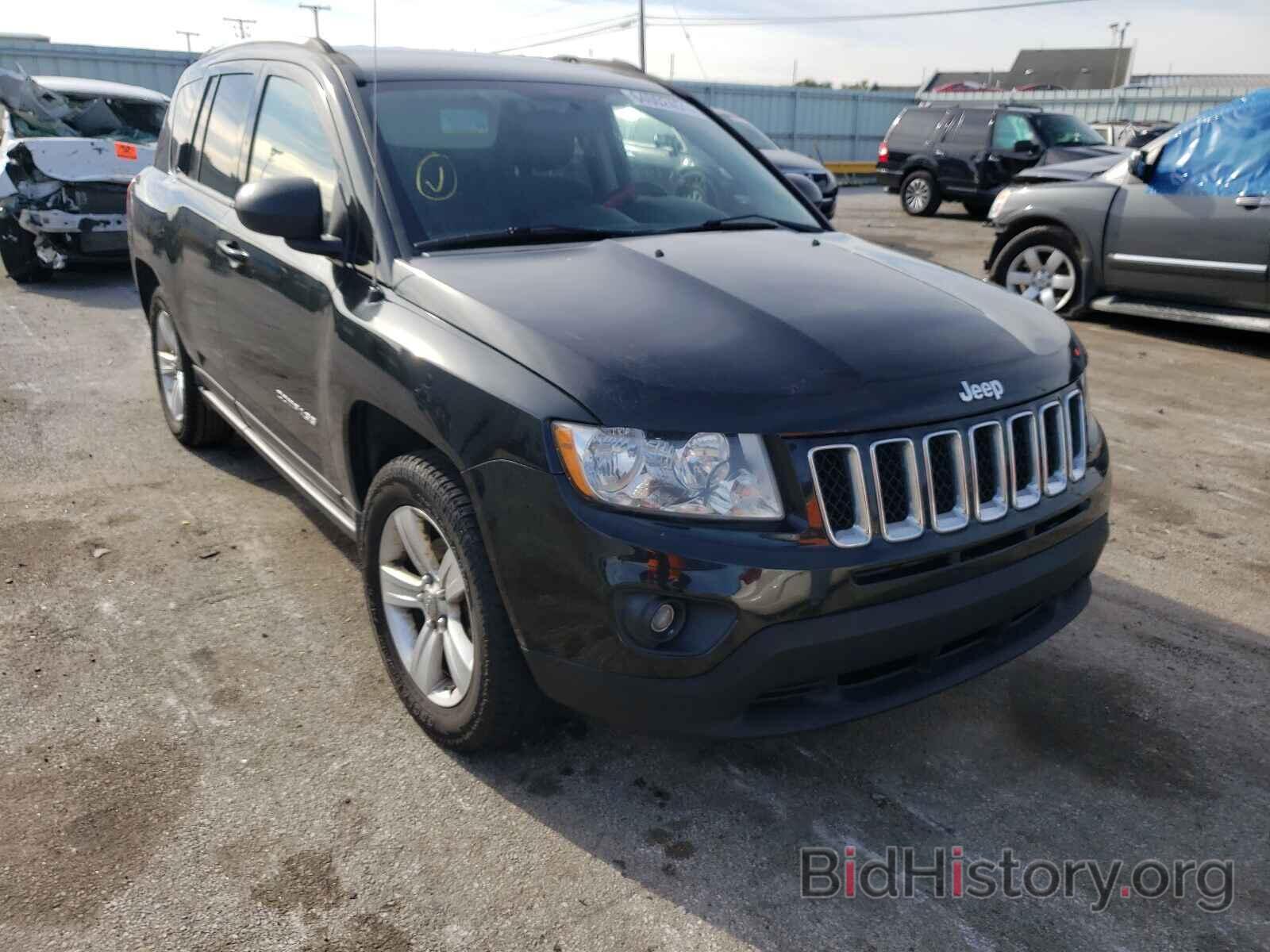 Photo 1J4NF4FB0BD206753 - JEEP COMPASS 2011