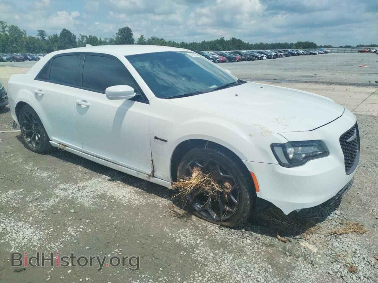 2019 CHRYSLER 300 - VIN: 2C3CCABG1KH515841 - Фото 4