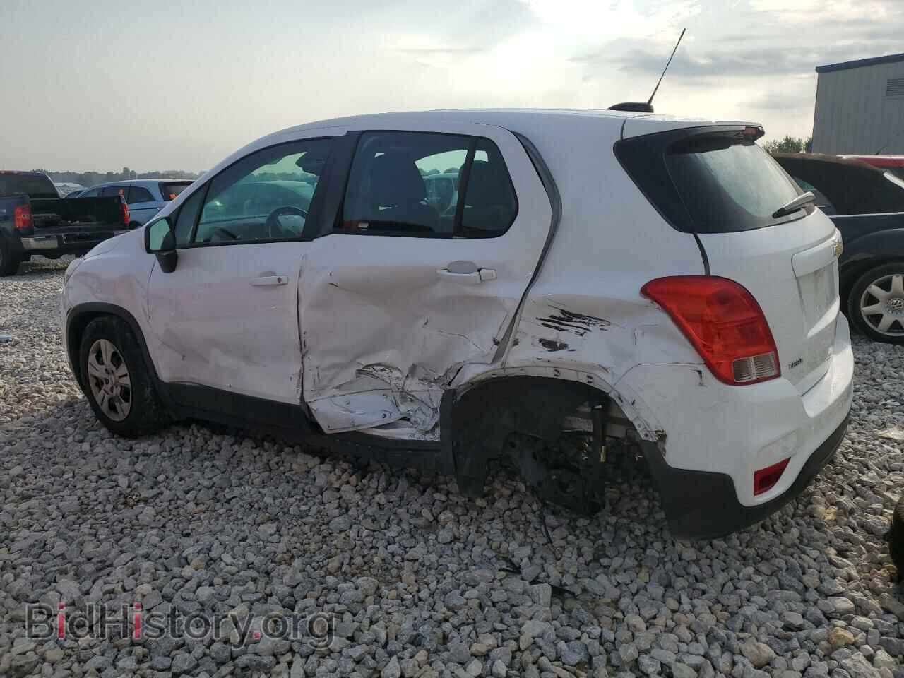 2019 CHEVROLET TRAX - VIN: 3GNCJKSB3KL160164 - Фото 2