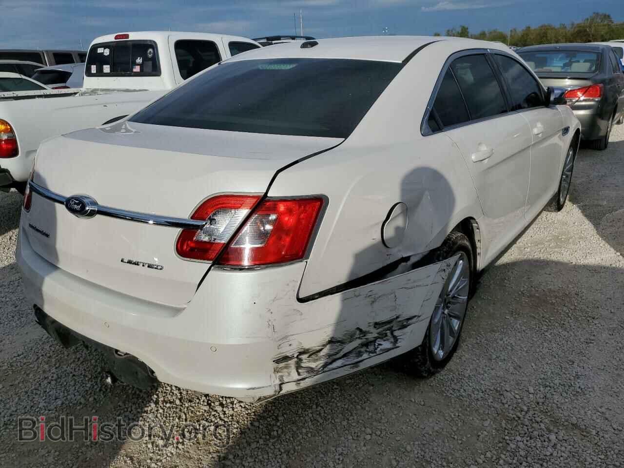 2011 FORD TAURUS - VIN: 1FAHP2FW5BG143029 - Фото 4