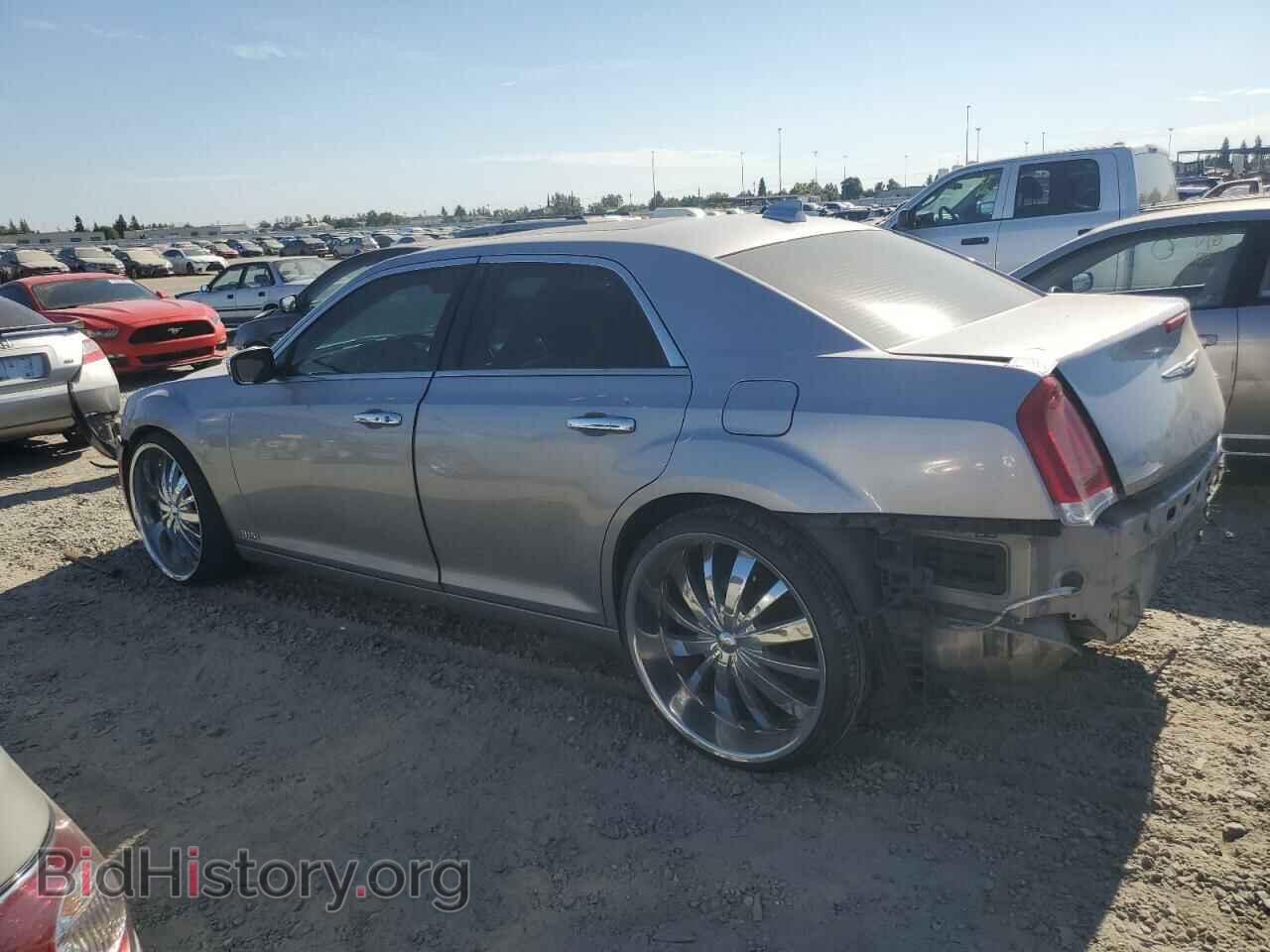 2015 CHRYSLER 300 - VIN: 2C3CCAAG5FH931561 - Фото 2