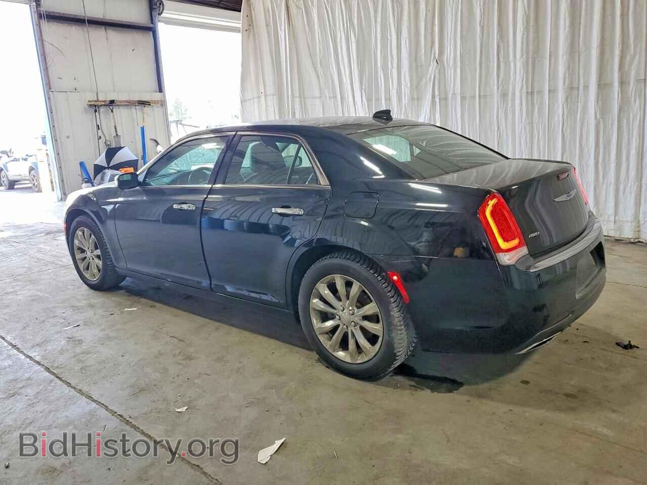 2019 CHRYSLER 300 - VIN: 2C3CCAKG6KH542839 - Photo 2