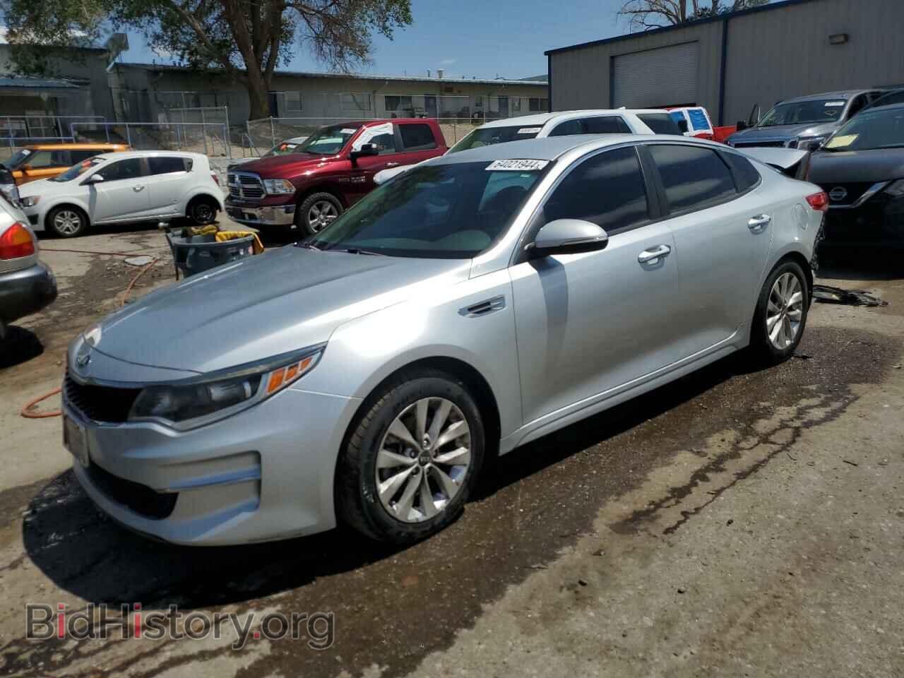 Photo 5XXGT4L38HG164948 - KIA OPTIMA 2017