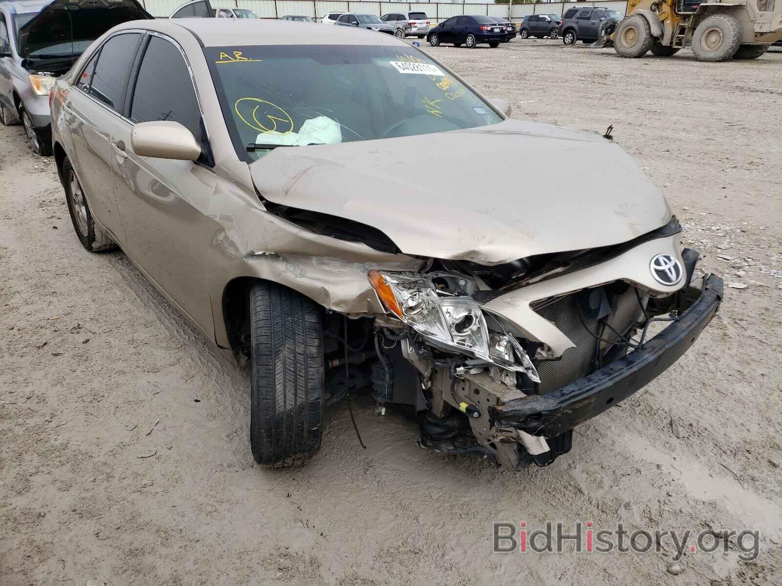 Photo 4T4BE46K27R004985 - TOYOTA CAMRY 2007