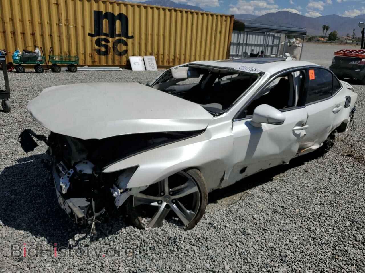 Photo JTHBA1D27H5053380 - LEXUS IS 2017