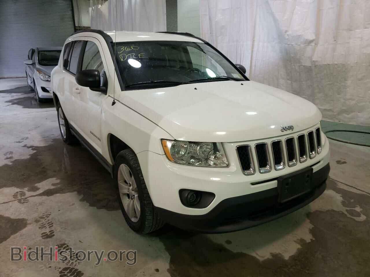 Photo 1J4NF1FB5BD191469 - JEEP COMPASS 2011