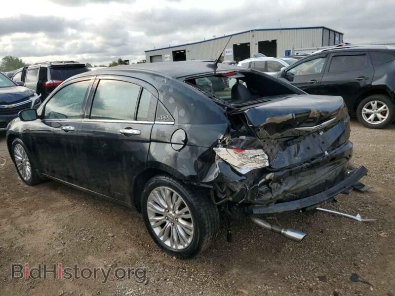 2011 Chrysler 200 (VIN 1C3BC2FG8BN517797) — фото 2 из 12