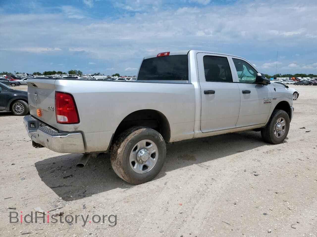2017 RAM All Models - VIN: 3C6UR5CJ8HG589189 - Photo 3