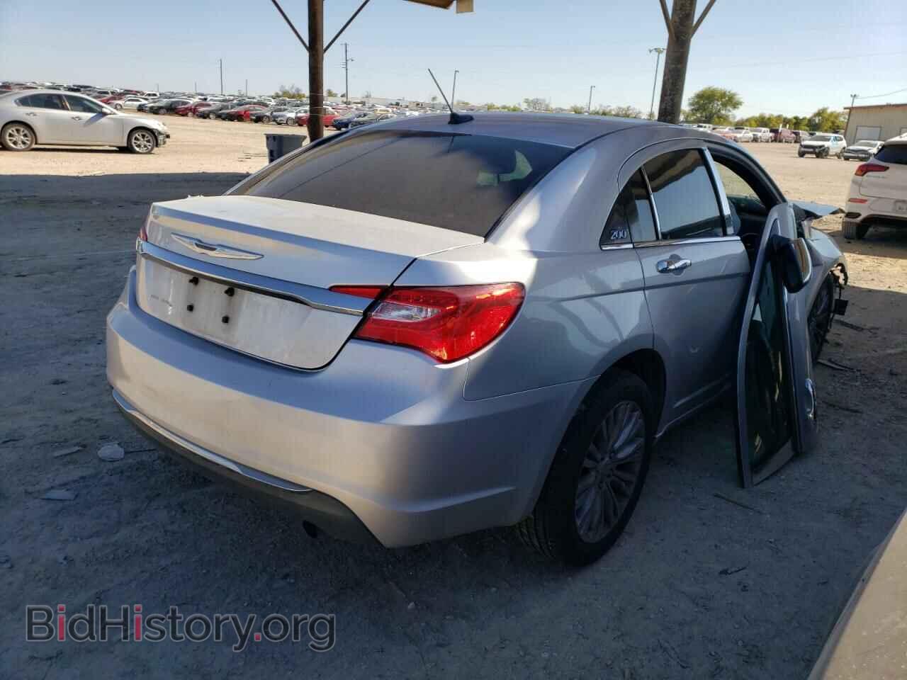 2011 CHRYSLER 200 - VIN: 1C3BC2FBXBN598273 - Фото 4