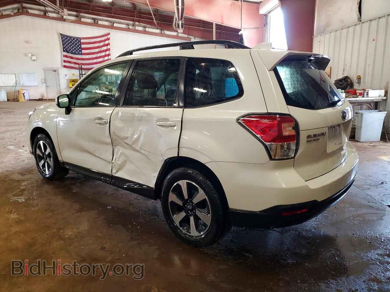 2017 SUBARU FORESTER - VIN: JF2SJAECXHH546611 - Фото 2