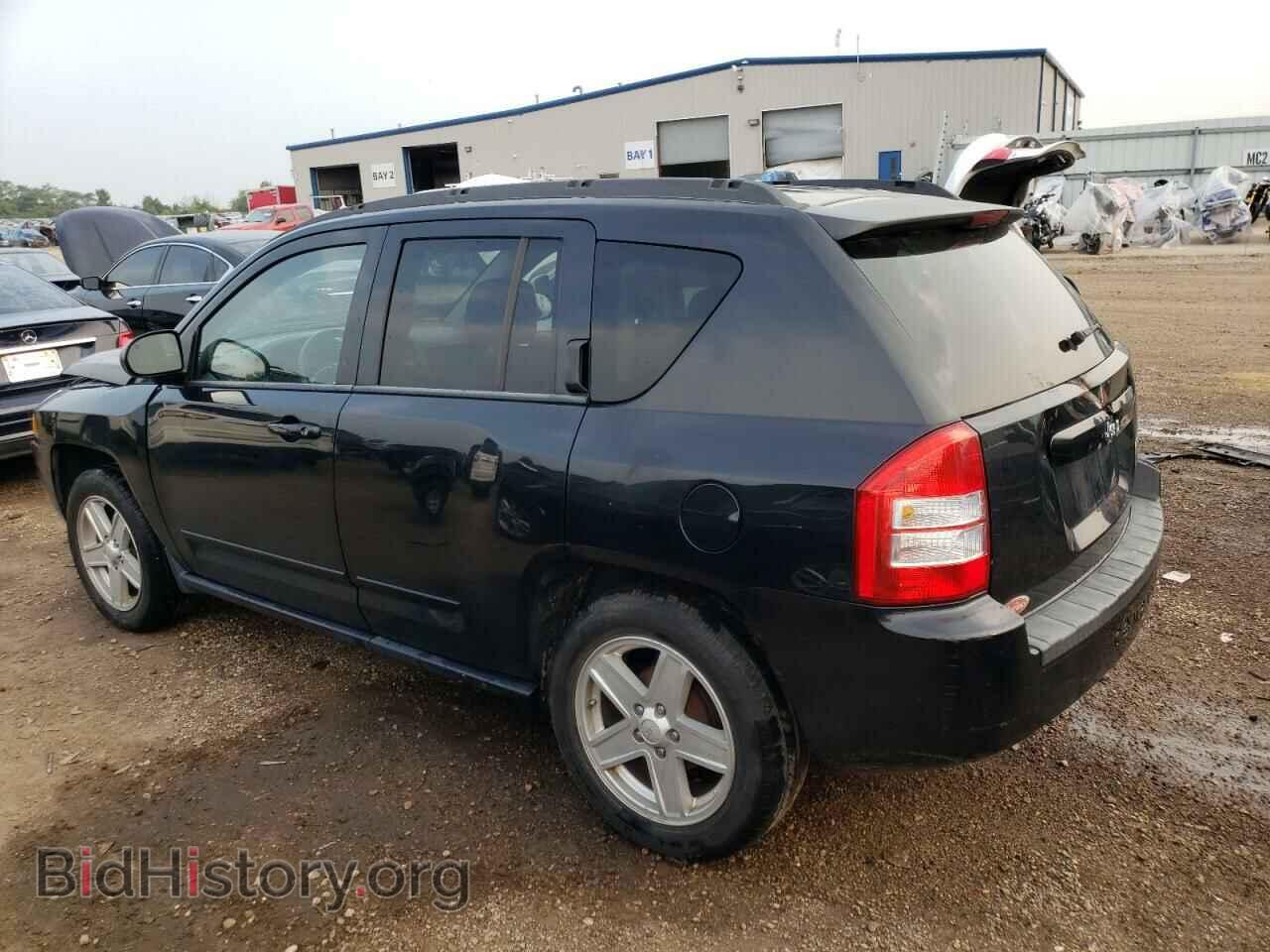 2010 JEEP COMPASS - VIN: 1J4NT4FB6AD537814 - Photo 2
