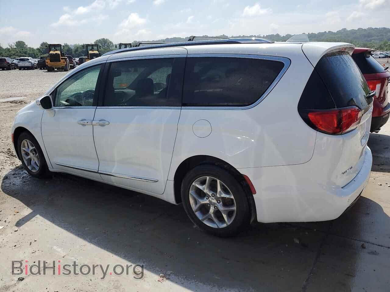 2019 CHRYSLER PACIFICA - VIN: 2C4RC1GG0KR552145 - Фото 2