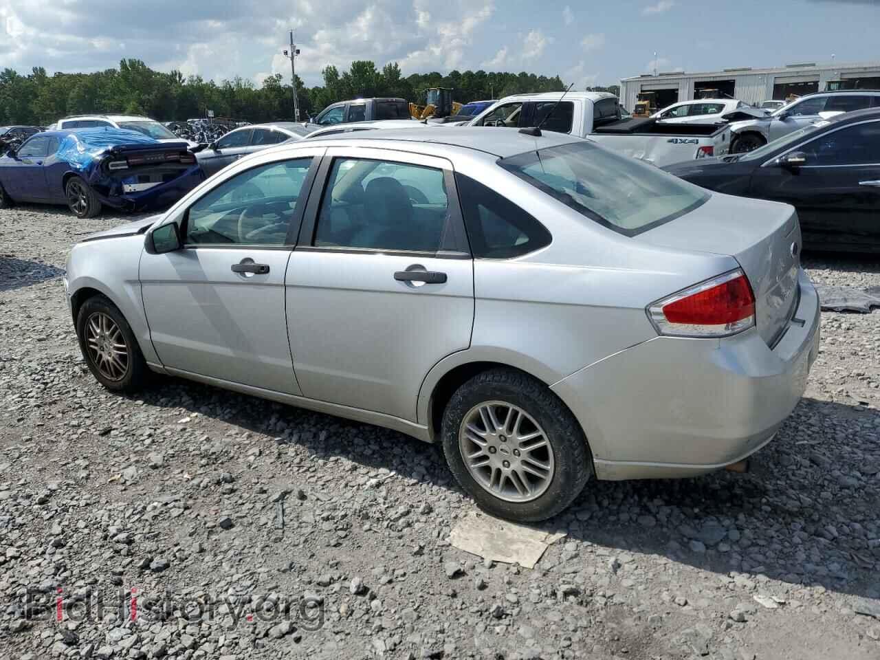 2010 FORD FOCUS - VIN: 1FAHP3FN1AW213174 - Фото 2