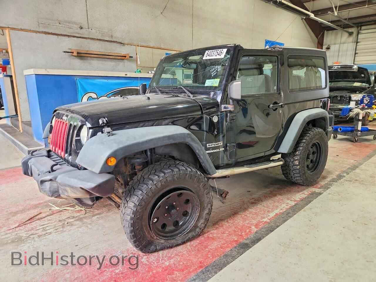 Фотография 1J4AA2D1XBL588632 - JEEP WRANGLER 2011