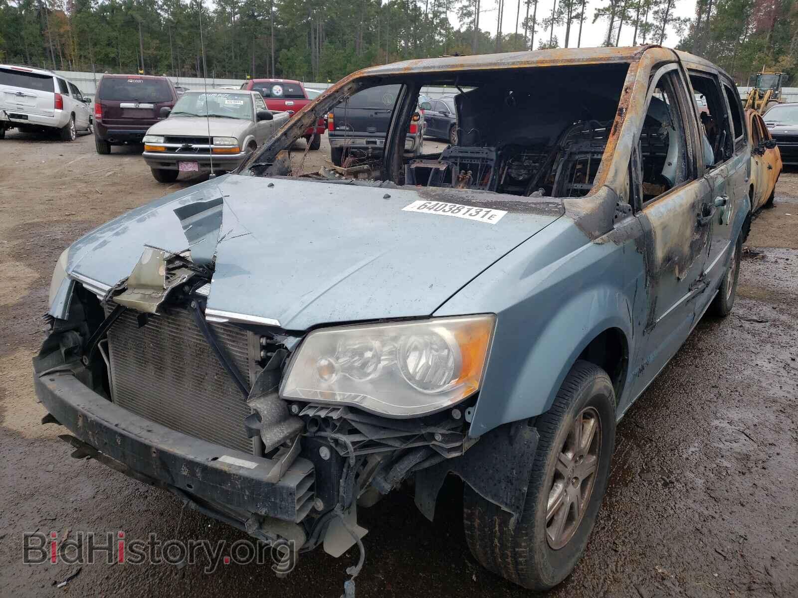2008 CHRYSLER MINIVAN - VIN: 2A8HR54P48R828365 - Фото 2