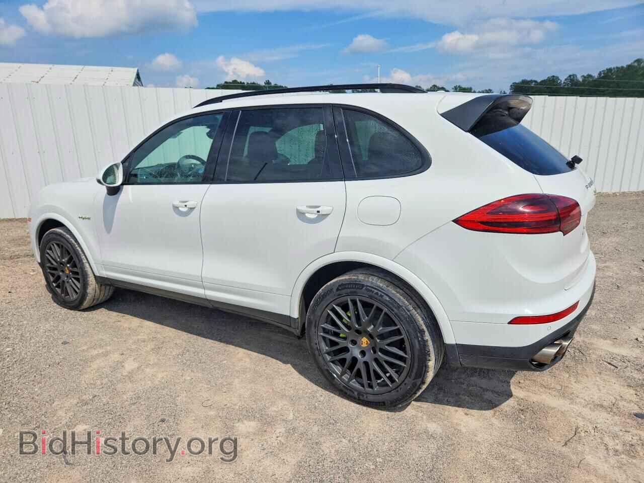 2017 PORSCHE CAYENNE - VIN: WP1AE2A2XHLA68929 - Photo 2