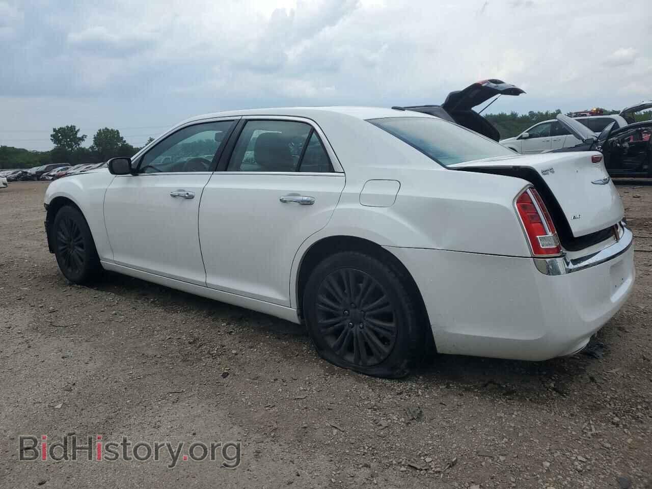 2013 CHRYSLER 300 - VIN: 2C3CCAKT8DH505372 - Фото 2