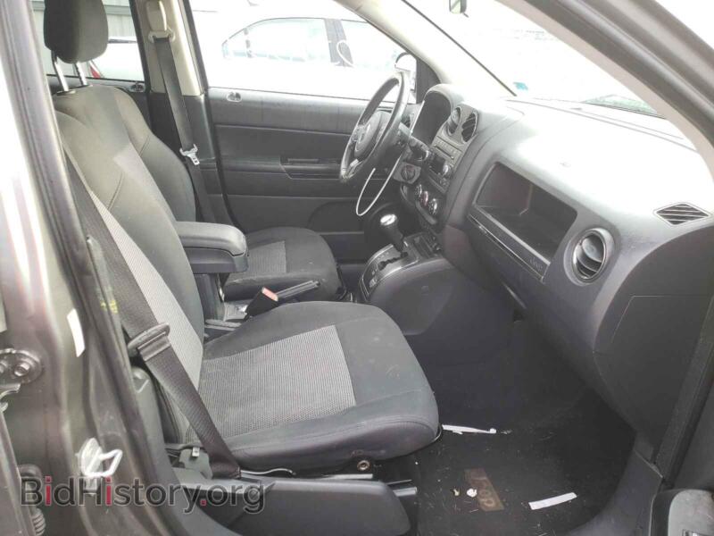 2011 Jeep COMPASS (VIN 1J4NF1FB0BD193937) — фото 5 из 10