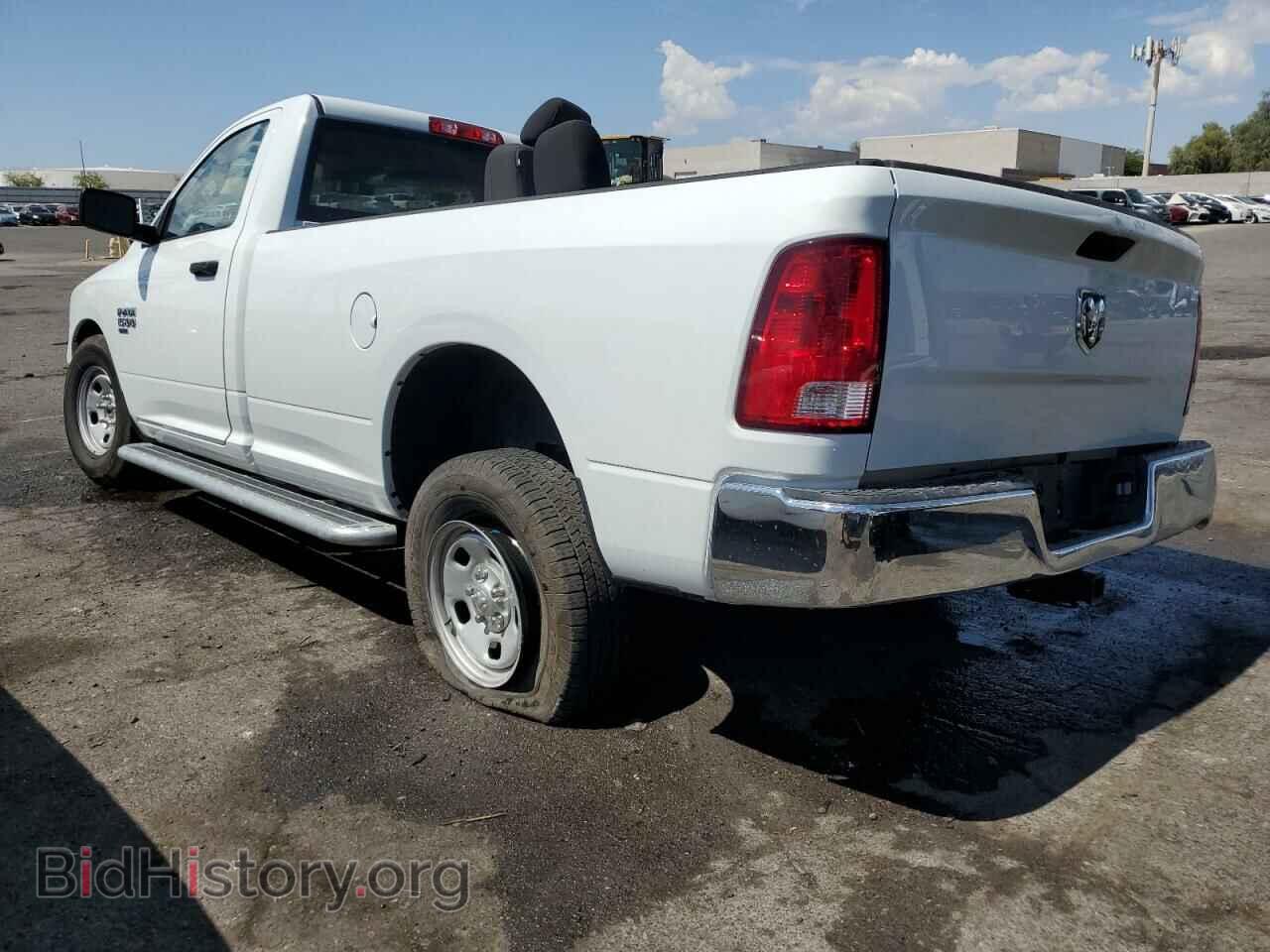 2023 RAM 1500 - VIN: 3C6JR6DG5PG665865 - Фото 2