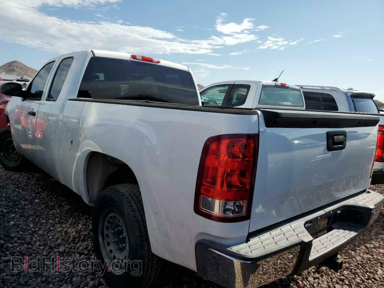 2011 GMC SIERRA - VIN: 1GTR1VE09BZ390492 - Фото 2