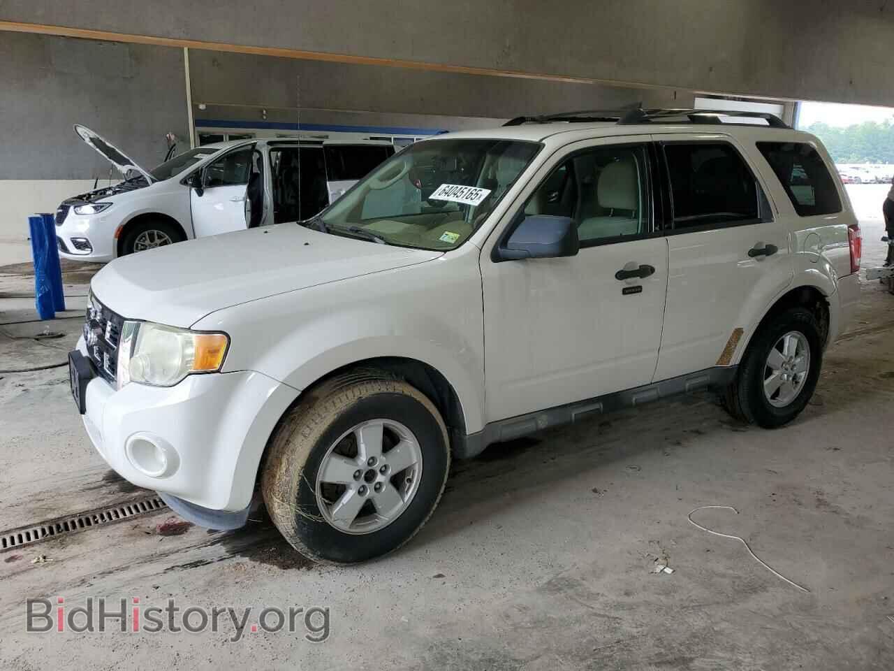 Фотография 1FMCU0D73AKB51344 - FORD ESCAPE 2010