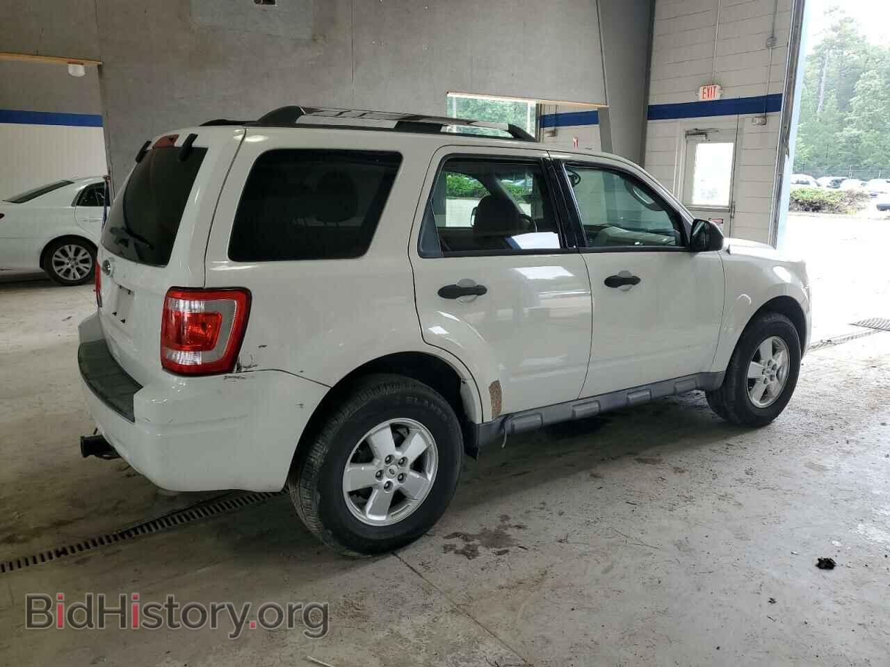 2010 FORD ESCAPE - VIN: 1FMCU0D73AKB51344 - Фото 3