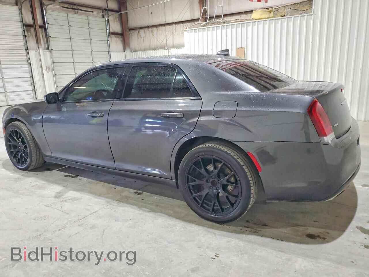 2019 CHRYSLER 300 - VIN: 2C3CCAGG7KH698462 - Photo 2