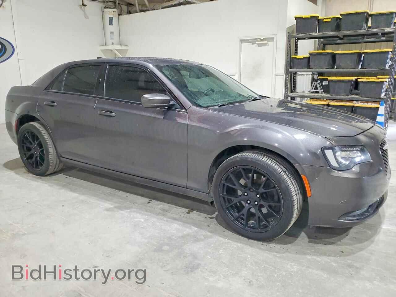 2019 CHRYSLER 300 - VIN: 2C3CCAGG7KH698462 - Photo 4