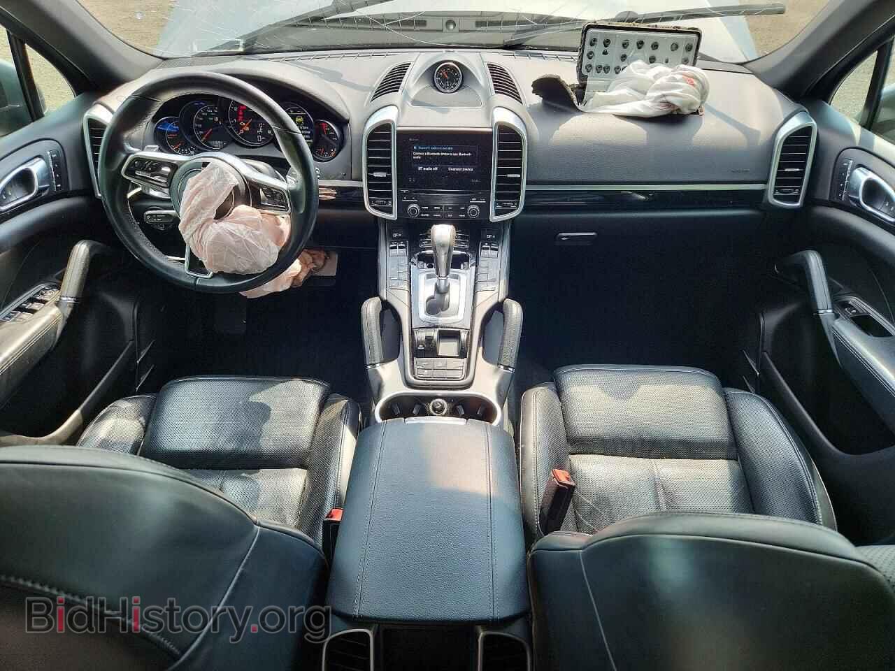 2017 PORSCHE CAYENNE - VIN: WP1AA2A20HKA90181 - Photo 8