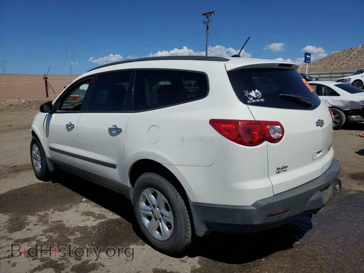 2011 CHEVROLET TRAVERSE - VIN: 1GNKRFED7BJ396316 - Фото 2