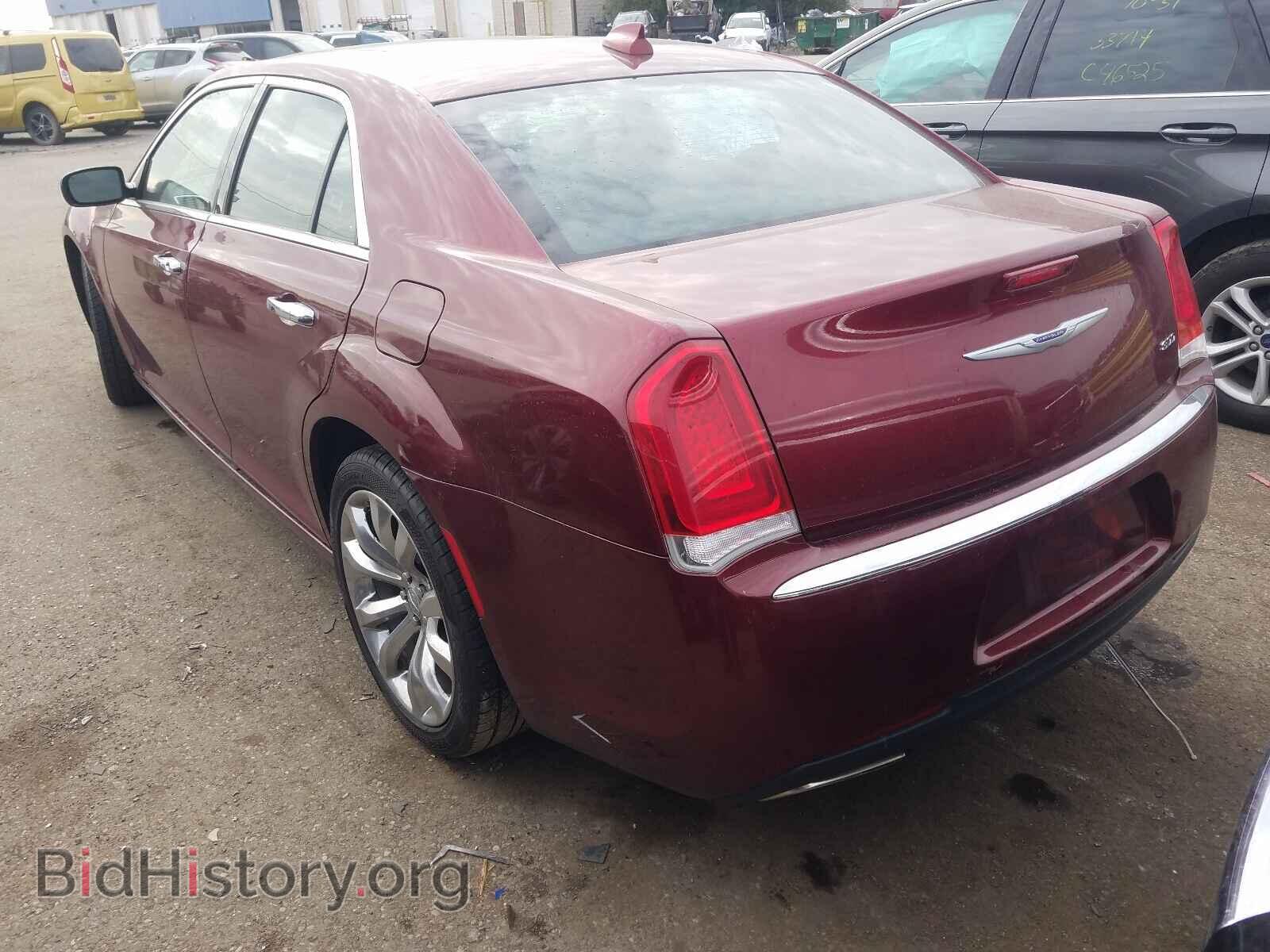 2019 CHRYSLER 300 - VIN: 2C3CCAEG7KH609525 - Фото 3