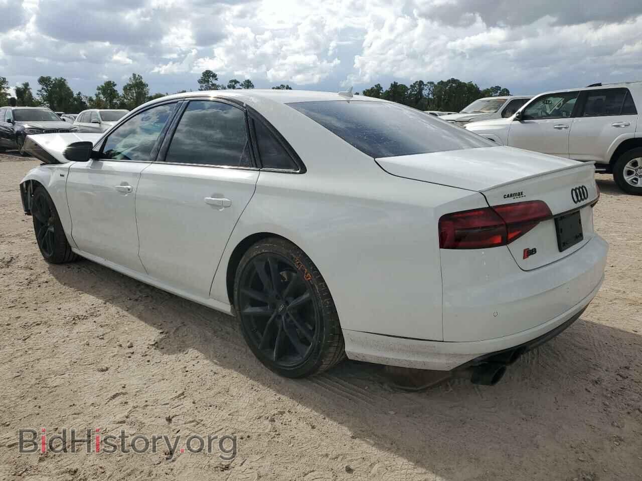 2016 AUDI S8 - VIN: WUAJ5AFD9GN900790 - Photo 2