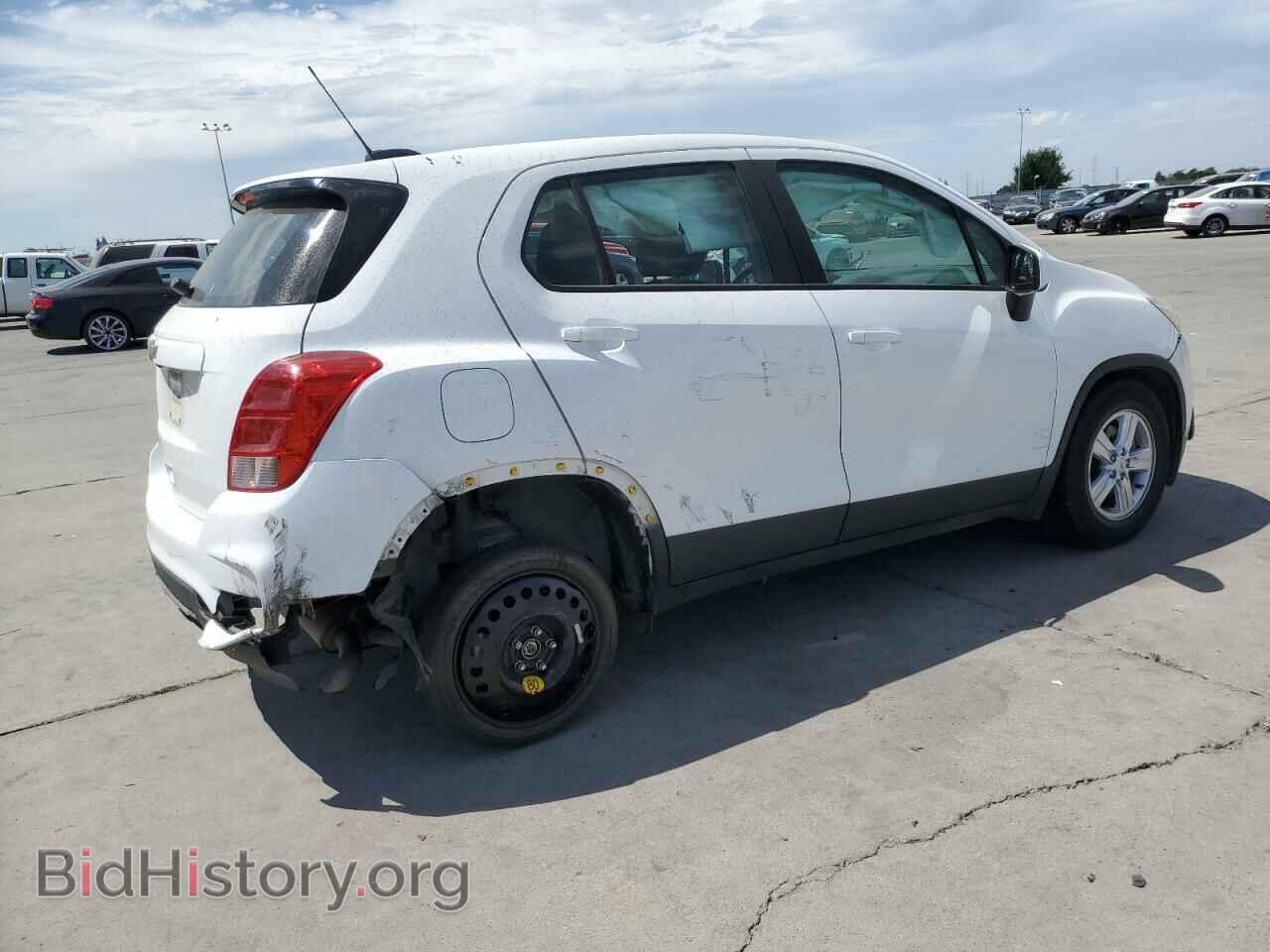 2018 CHEVROLET TRAX - VIN: KL7CJNSB1JB607811 - Фото 3