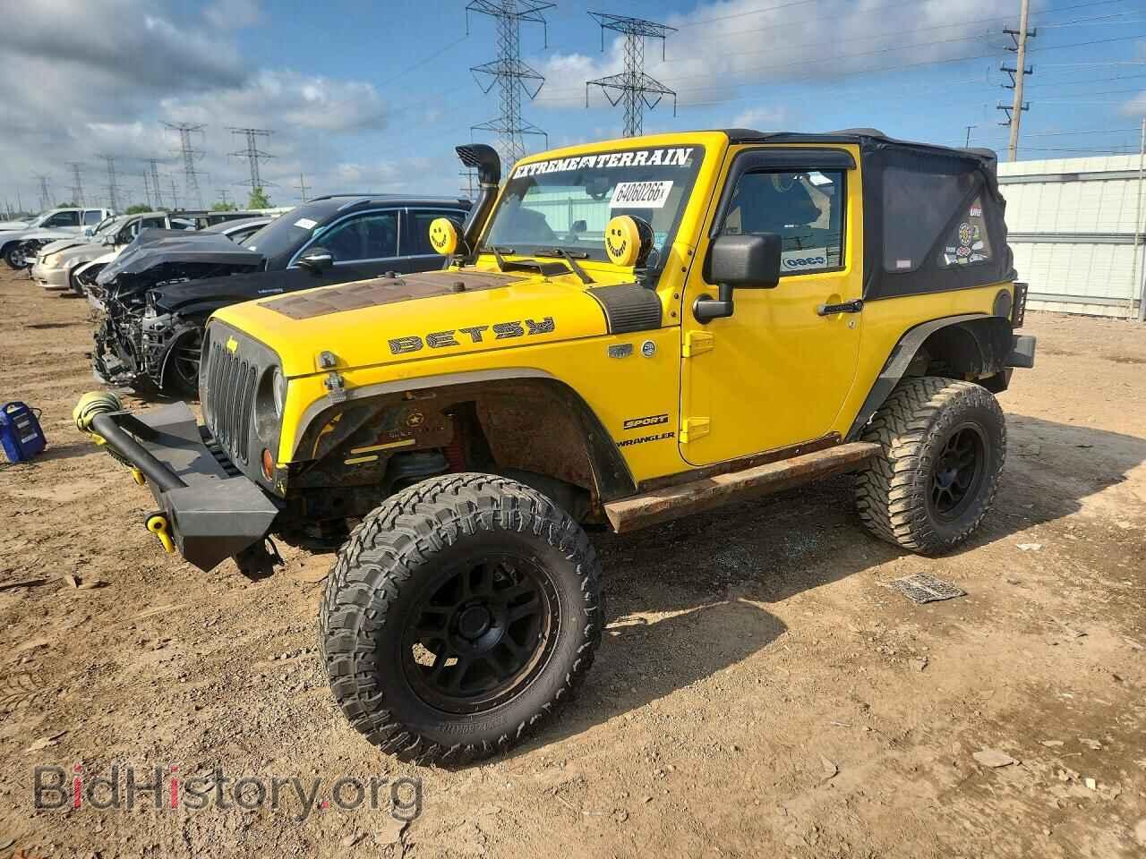 Photo 1J4AA2D12BL537741 - JEEP WRANGLER 2011