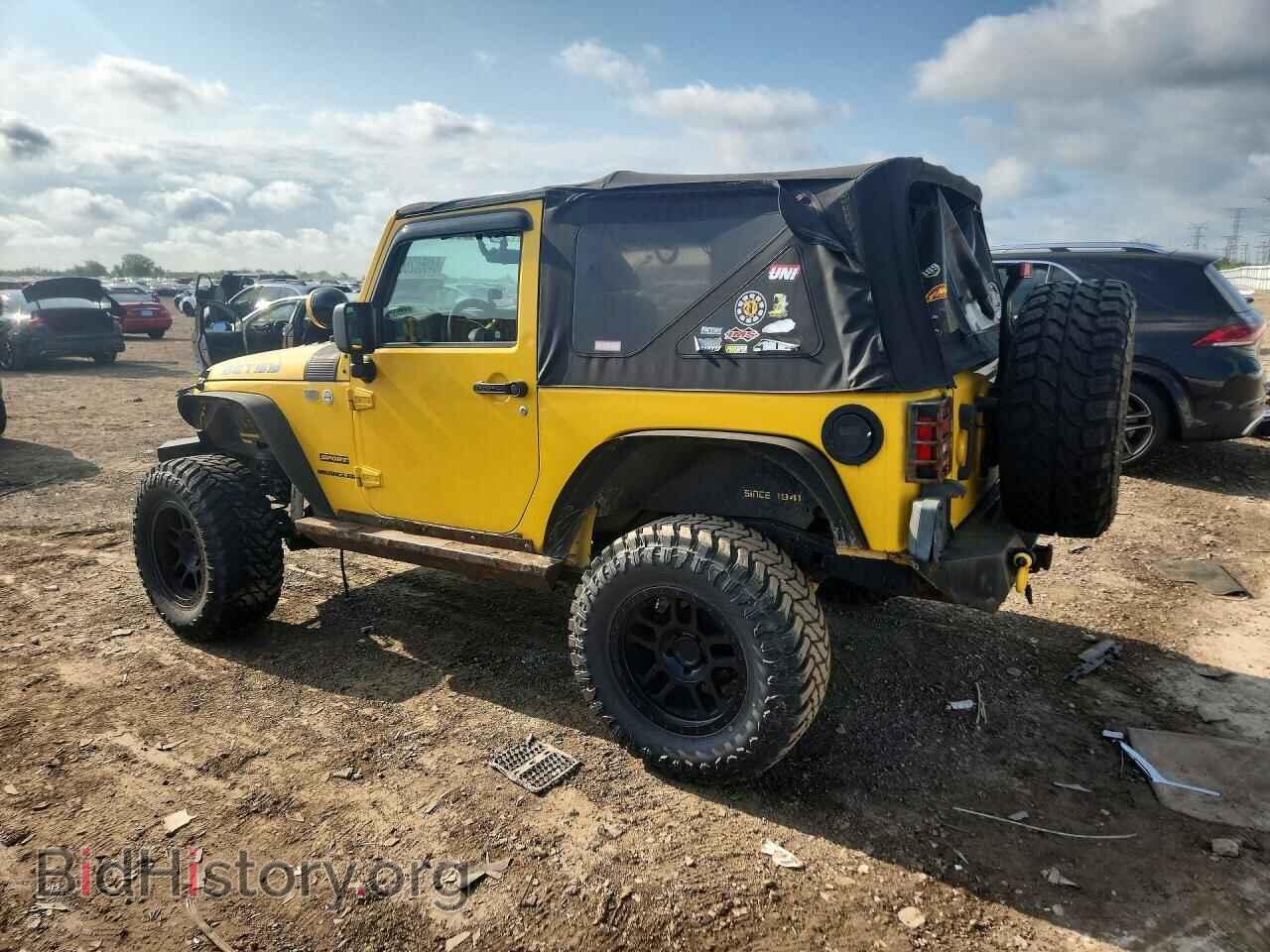 2011 JEEP WRANGLER - VIN: 1J4AA2D12BL537741 - Фото 2