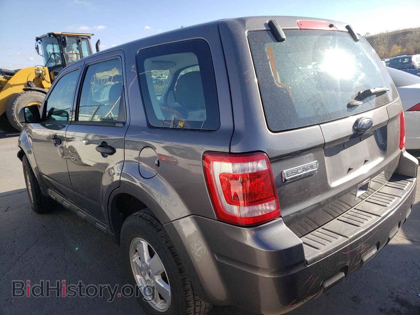 2011 FORD ESCAPE - VIN: 1FMCU0C75BKB68939 - Фото 3