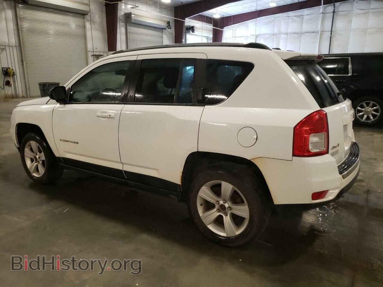 2011 JEEP COMPASS - VIN: 1J4NF5FB2BD240103 - Фото 2