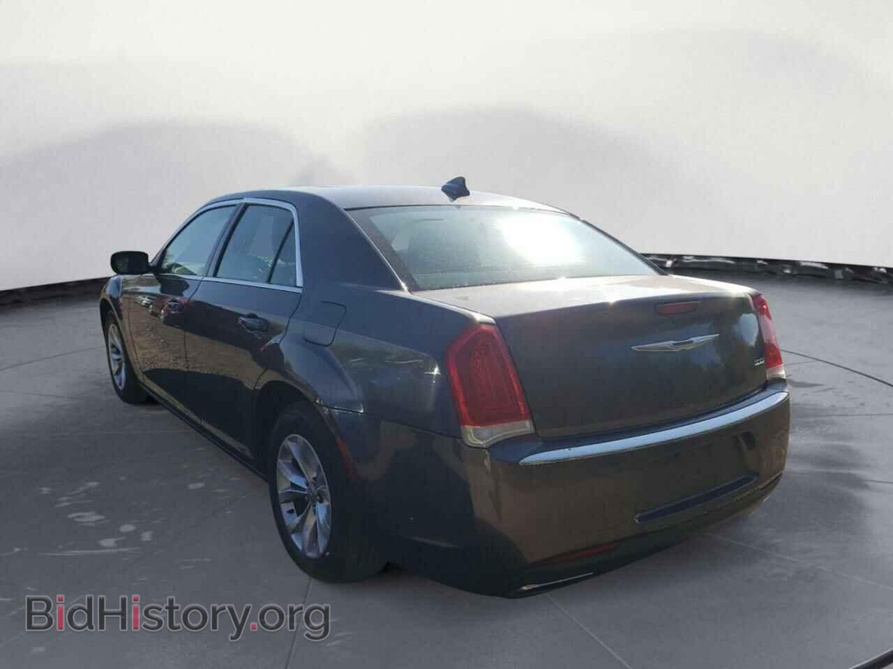 2015 CHRYSLER 300 - VIN: 2C3CCAAGXFH853665 - Фото 3