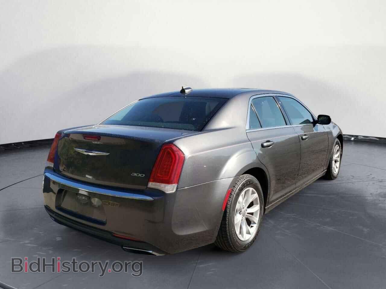 2015 CHRYSLER 300 - VIN: 2C3CCAAGXFH853665 - Фото 4