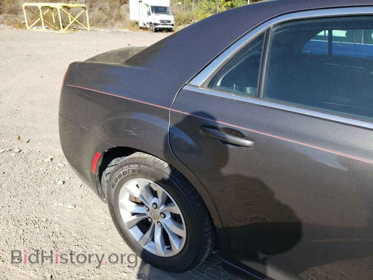 2015 CHRYSLER 300 - VIN: 2C3CCAAGXFH853665 - Фото 9