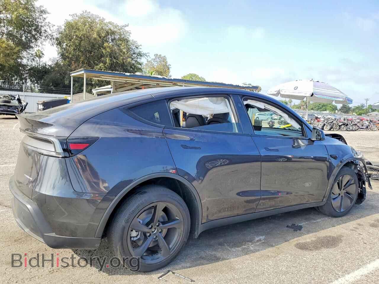 2026 TESLA MODEL Y - VIN: 7SAYGDEEXTF564211 - Фото 3