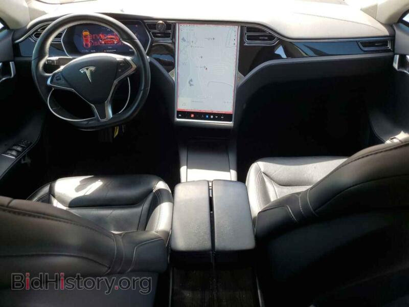 2016 Tesla MODEL S (VIN 5YJSA1E19GF147460) — photo 8 of 12
