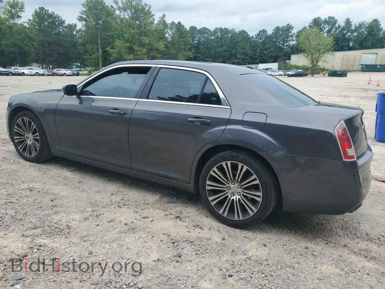 2013 CHRYSLER 300 - VIN: 2C3CCABG4DH732075 - Фото 2