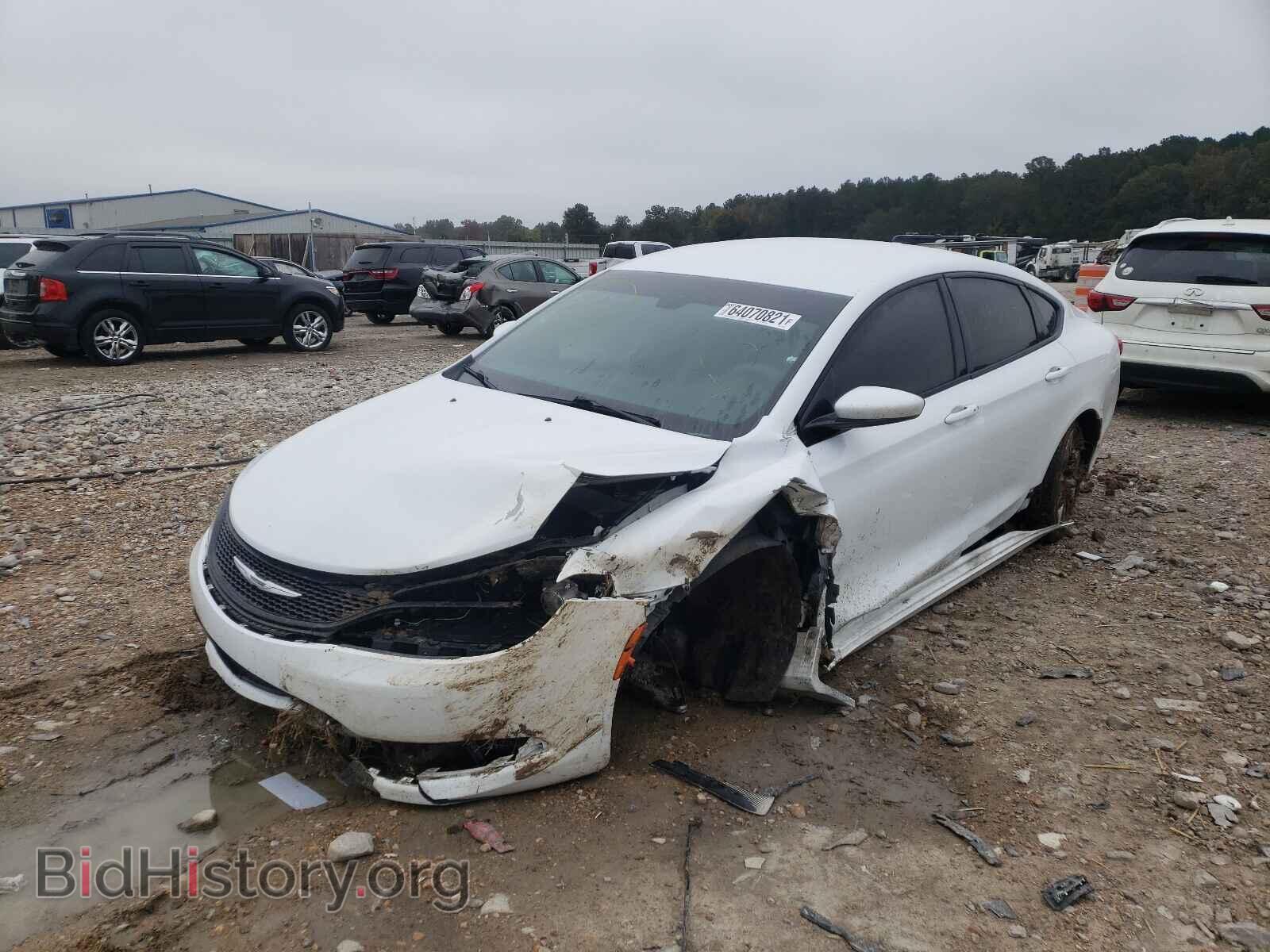 2015 CHRYSLER 200 - VIN: 1C3CCCBG8FN517532 - Фото 2
