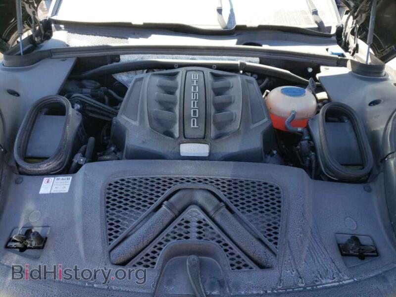 2017 Porsche MACAN (VIN WP1AB2A59HLB20361) — photo 7 of 10