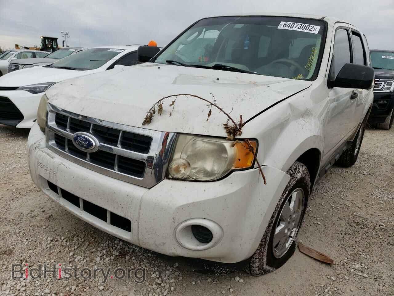 2011 FORD ESCAPE - VIN: 1FMCU0C75BKC39959 - Фото 2