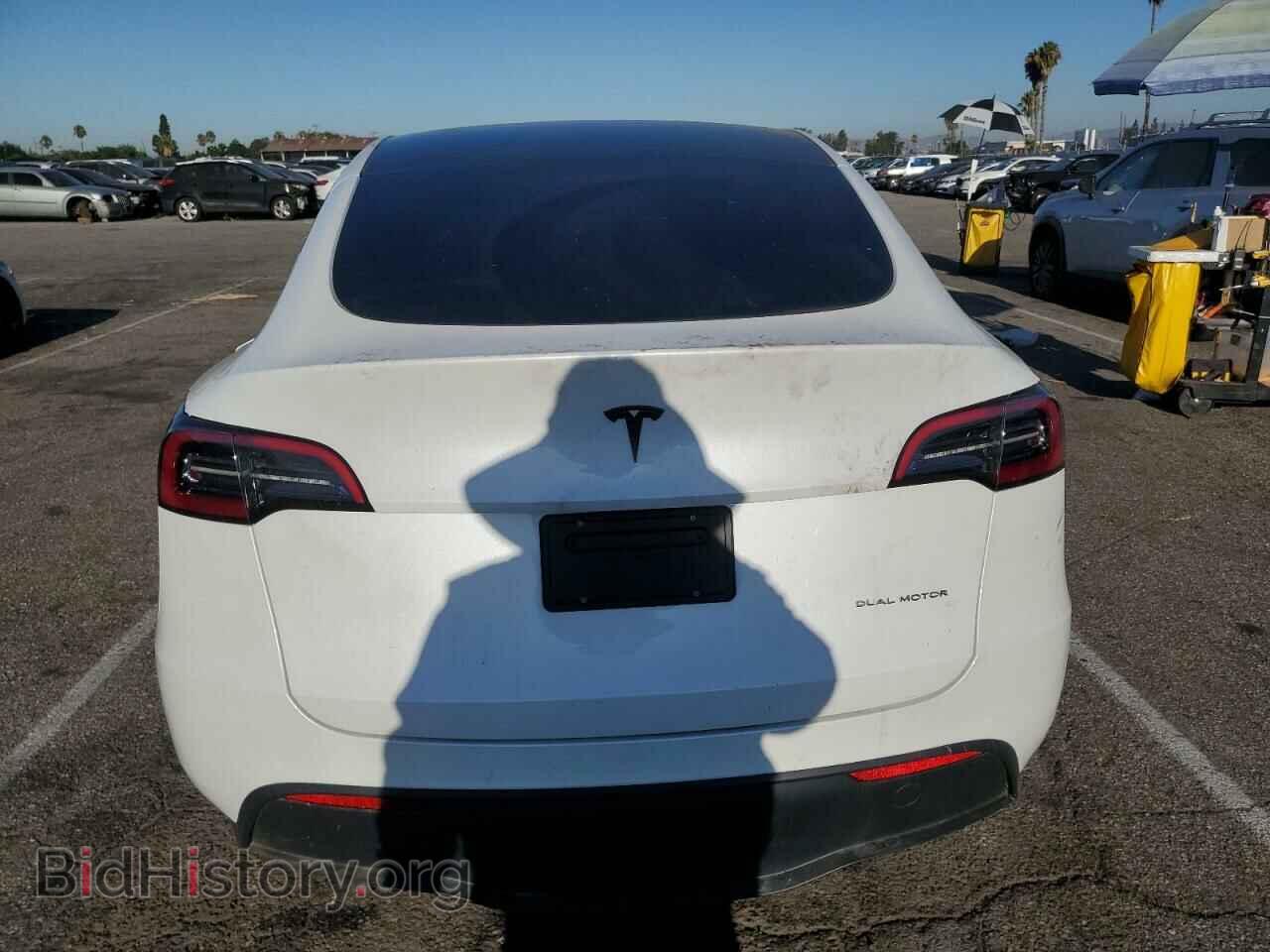 2022 TESLA MODEL Y - VIN: 7SAYGDEE7NF552360 - Фото 6