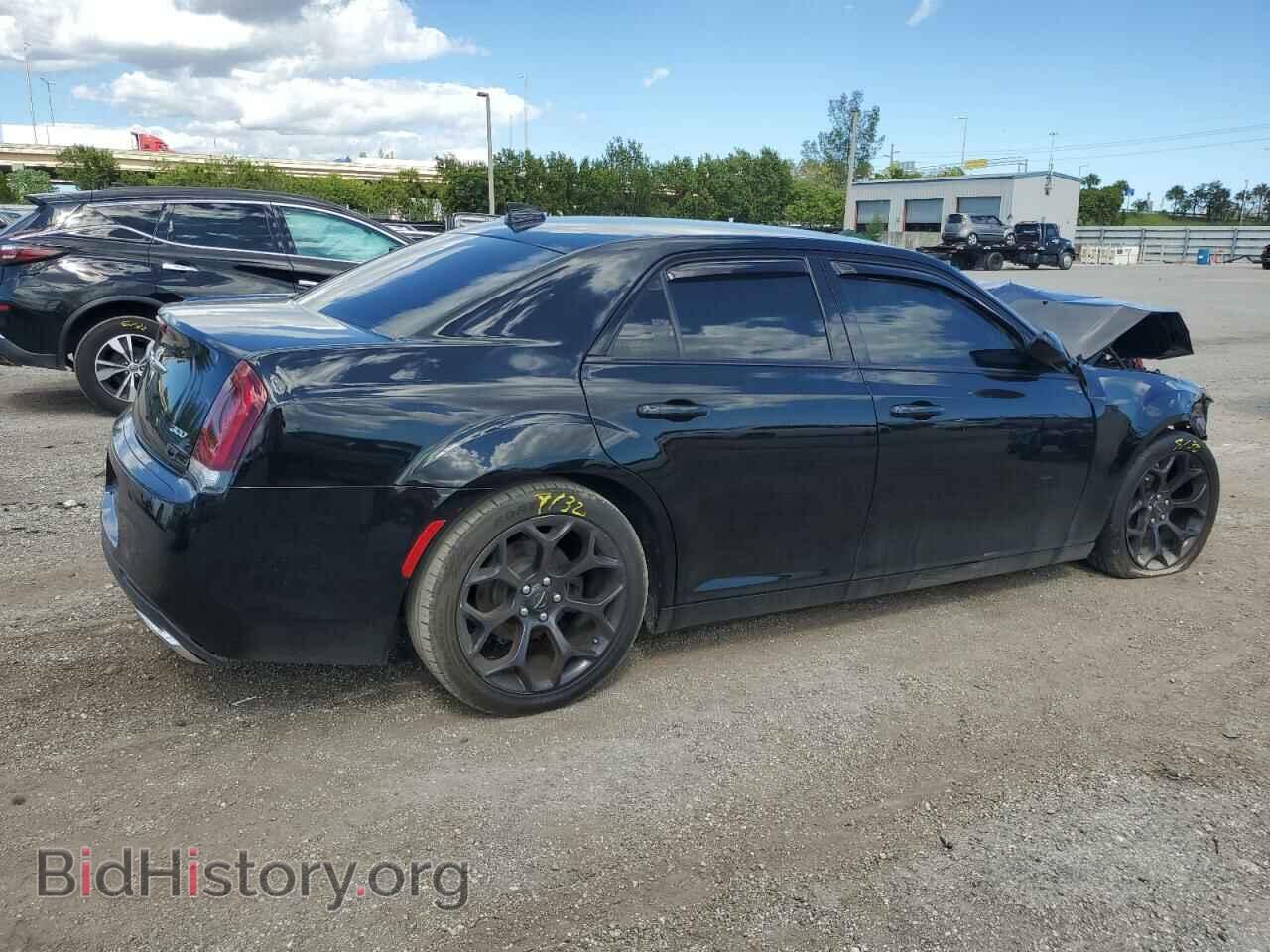 2019 CHRYSLER 300 - VIN: 2C3CCABG3KH566208 - Фото 3